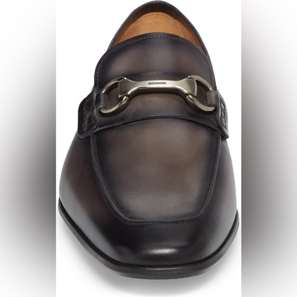 Rafa II Apron Toe Bit Loafer by
Magnanni (BLACK) - Picture 3 of 11